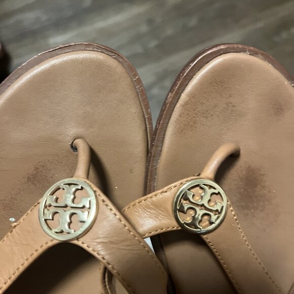 Tory Burch Brown/ Tan Leather Thong Flip Flop Gold Logo Sandals Size 7 - Picture 8 of 12